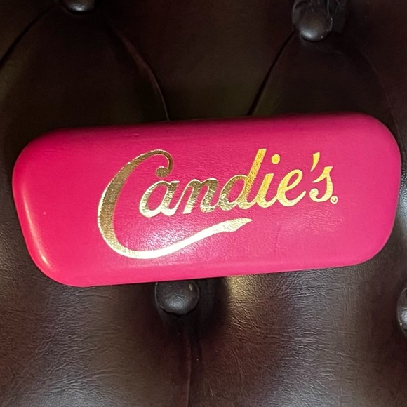 Candies hard glasses case bright pink shell w gold logo easy open soft velvet - Picture 7 of 7